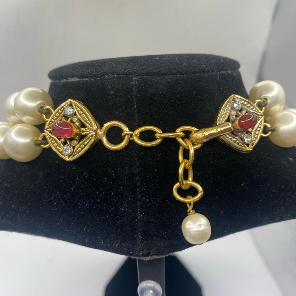 Vintage Chanel Two Strand Pearl 12mm Necklace W/Gripoix Clap - Picture 7 of 14